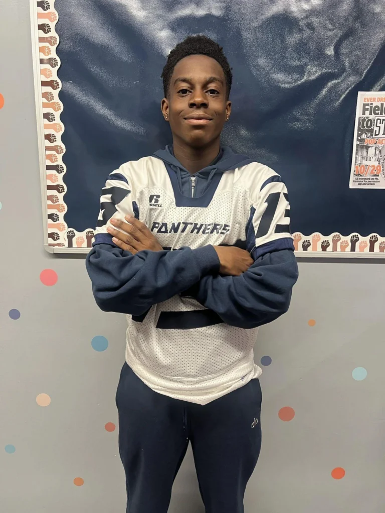 Damilola Aderonmu, Grade 11, Scholarship honoree